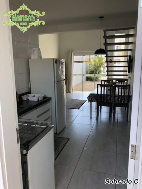 Sobrados Aconchegante Com Piscina "Natisashouse" Villa Bombinhas Kültér fotó